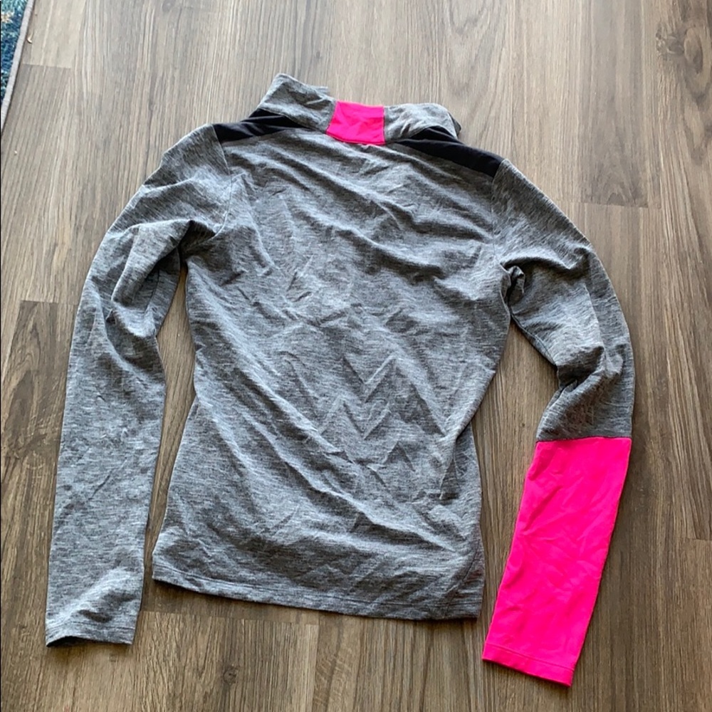ASICS half zip pullover - Picture 2 of 2